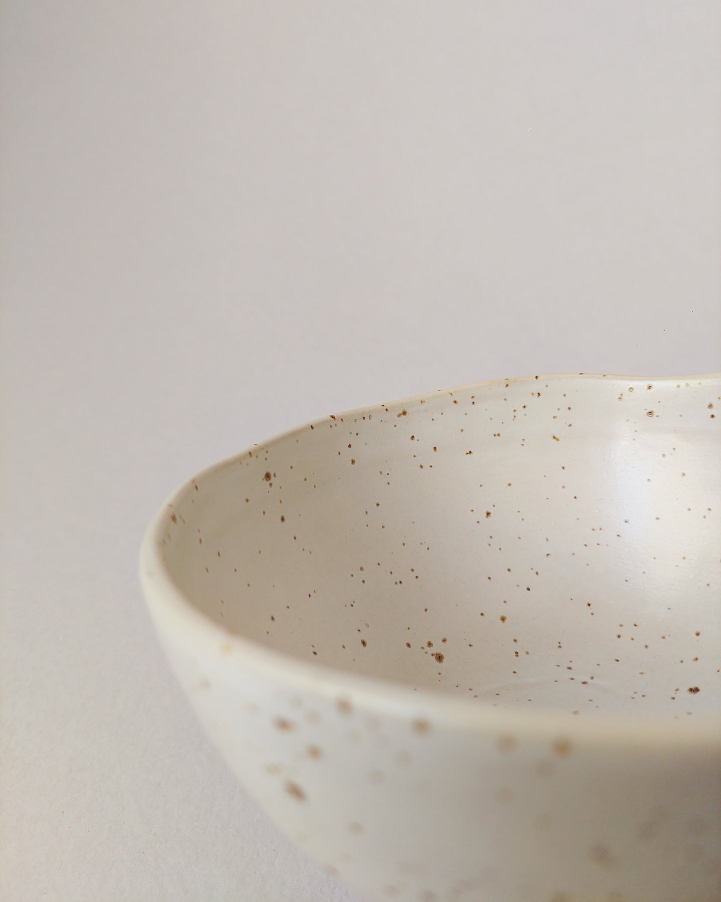 Medium Bowl (White Matte)