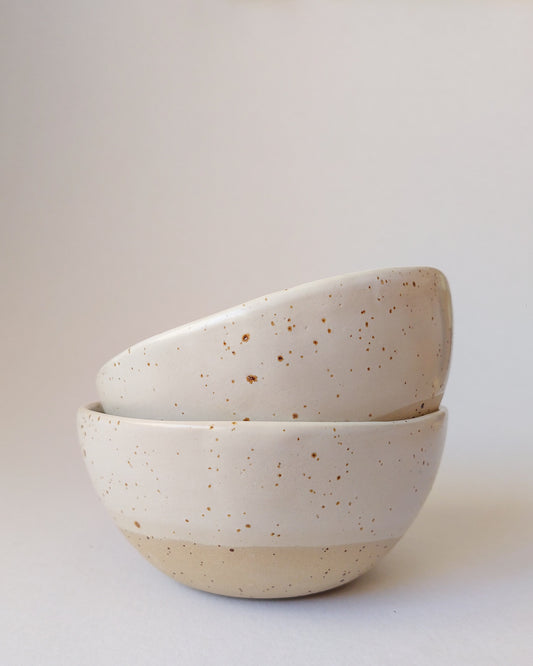 Medium Bowl (White Matte)