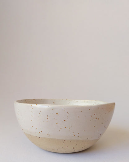 Medium Bowl (White Matte)